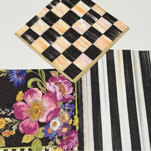 Hand Crafted Metal Flower Wall Decor 13” Courtly Check and Rosy Check - Picture 11 of 12